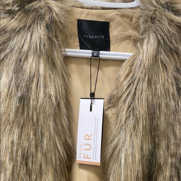 NWT Dynamite Faux Fur Vest - Picture 2 of 4